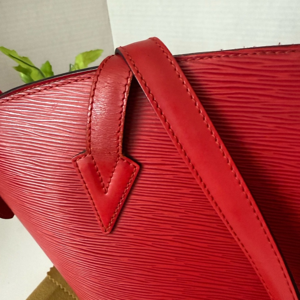 LOUIS VUITTON EPI SAINT JACQUES LARGE SHOULDER BAG. - Picture 10 of 17